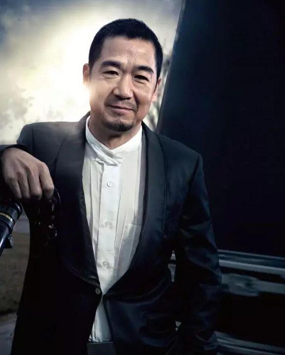 和前妻一刀两断32年，娶了邓婕，张国立的前妻罗秀春如今怎么样