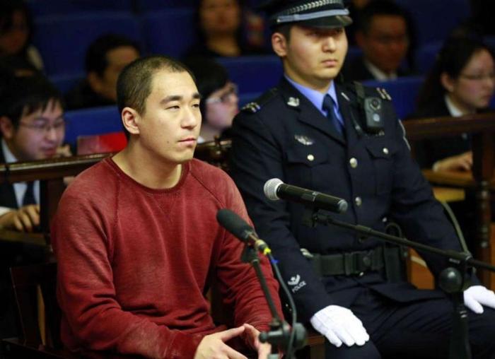 和前妻一刀两断32年，娶了邓婕，张国立的前妻罗秀春如今怎么样