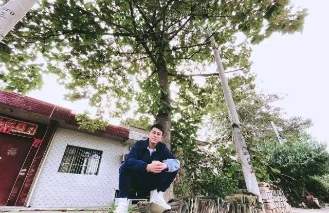 曾经力压张杰夺得“快男”亚军，12年后他自嘲已经“糊了”