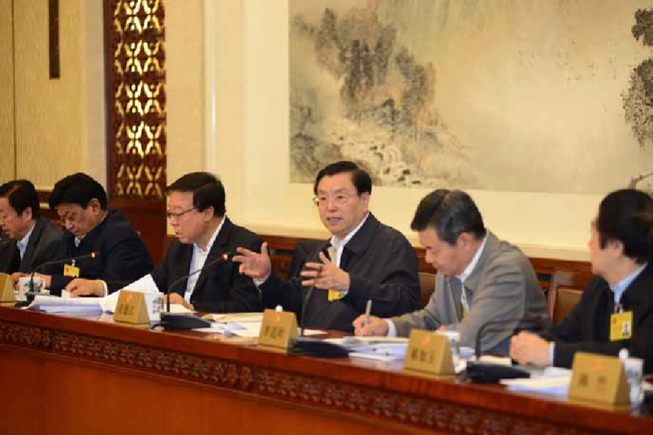 要把学习贯彻党的十八届五中全会精神作为重大政治任务