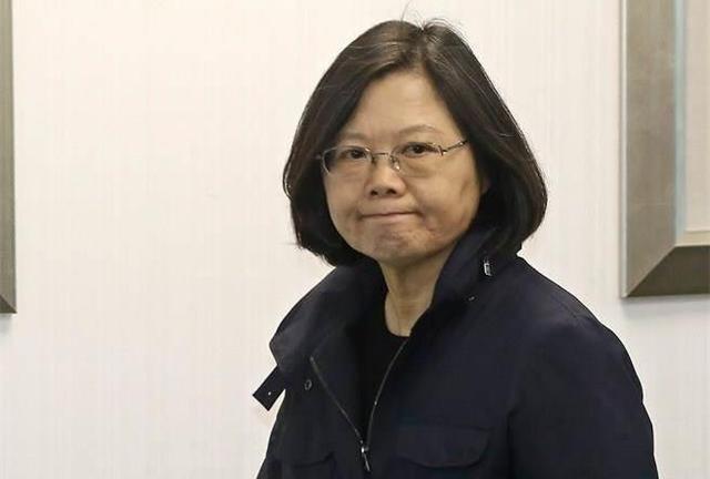 台媒抖出猛料，蔡英文离下台不远了？2300万台湾人惴惴不安！