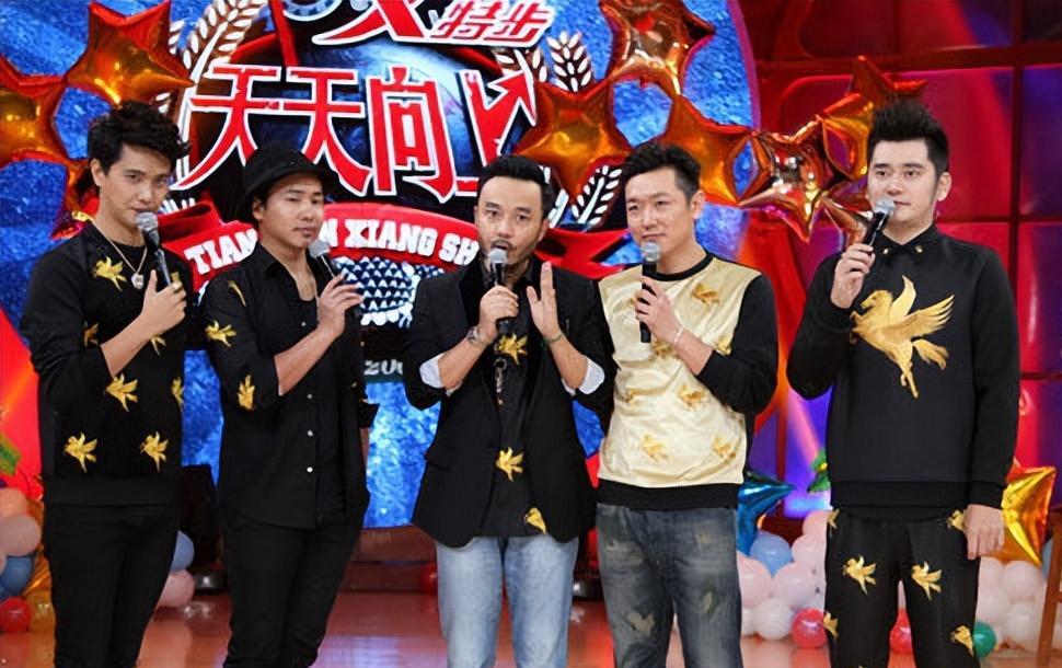 从“芒果台柱“到跌落神坛，这9位红极一时的主持人，经历了什么？