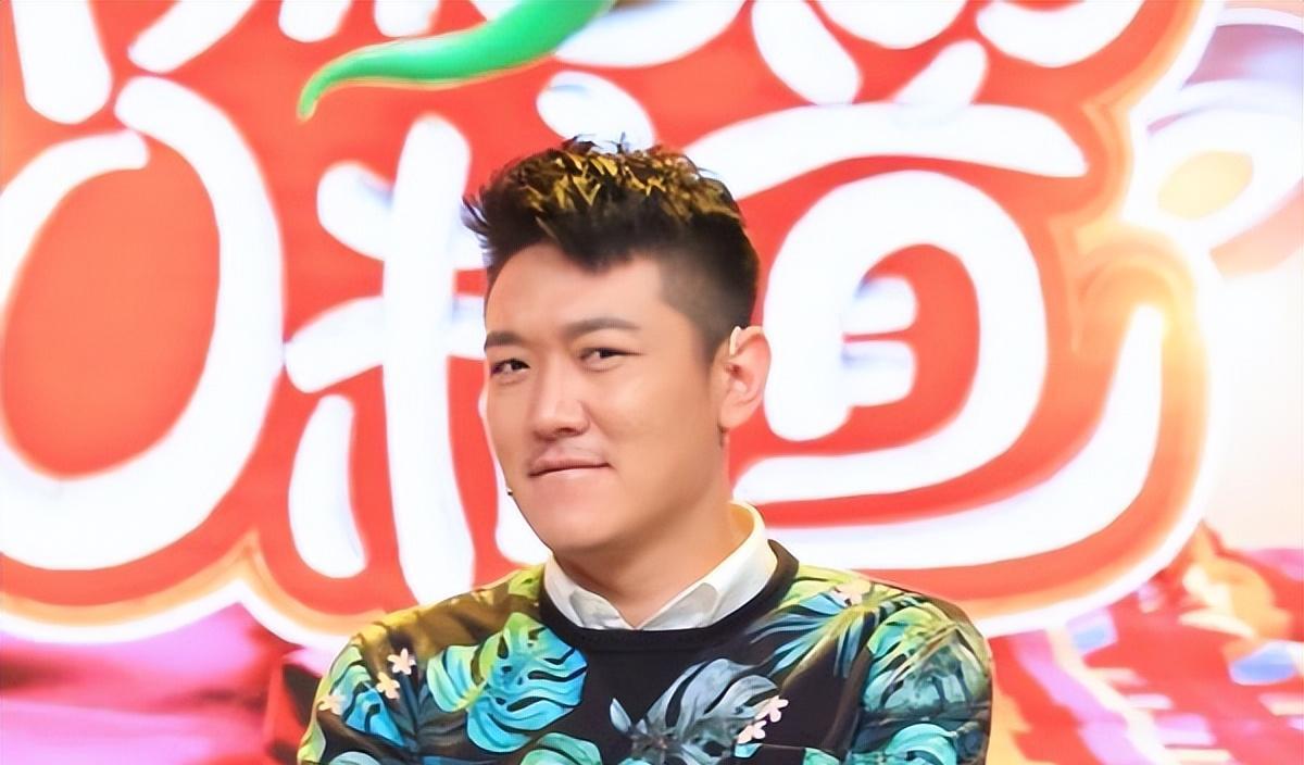从“芒果台柱“到跌落神坛，这9位红极一时的主持人，经历了什么？