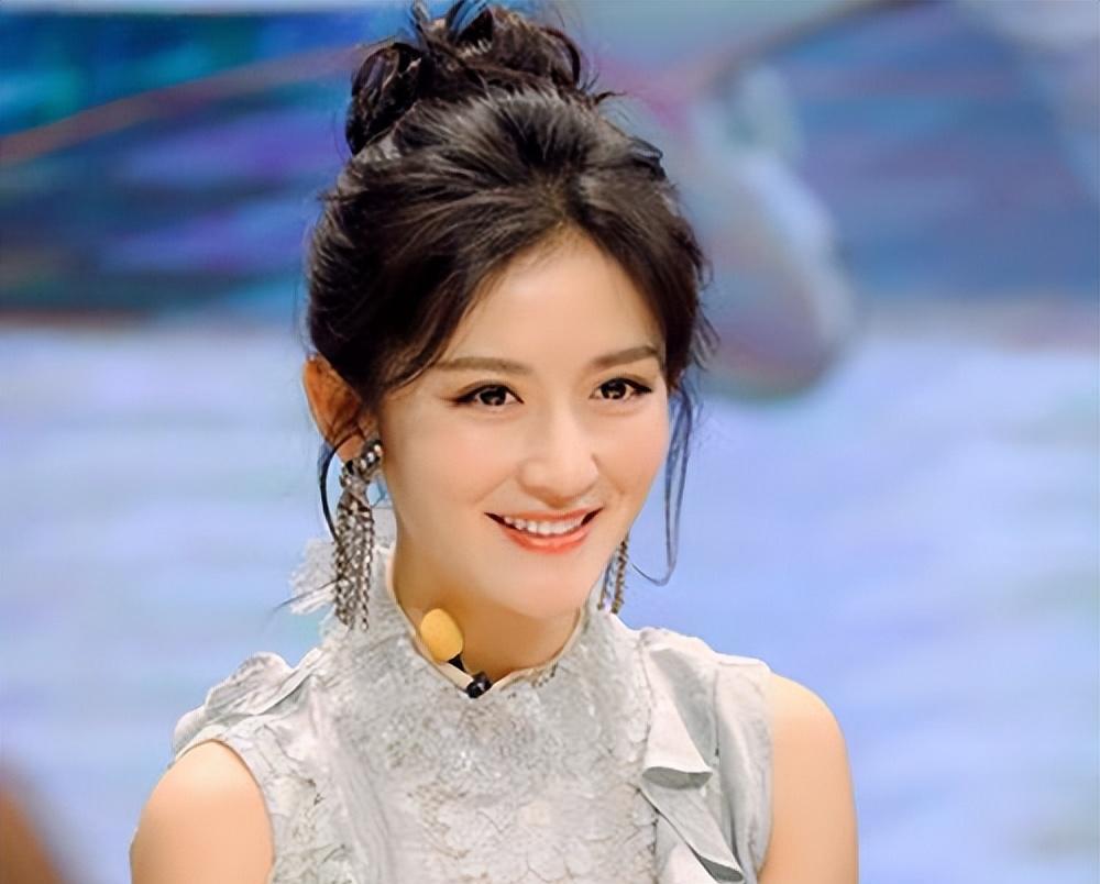 从“芒果台柱“到跌落神坛，这9位红极一时的主持人，经历了什么？