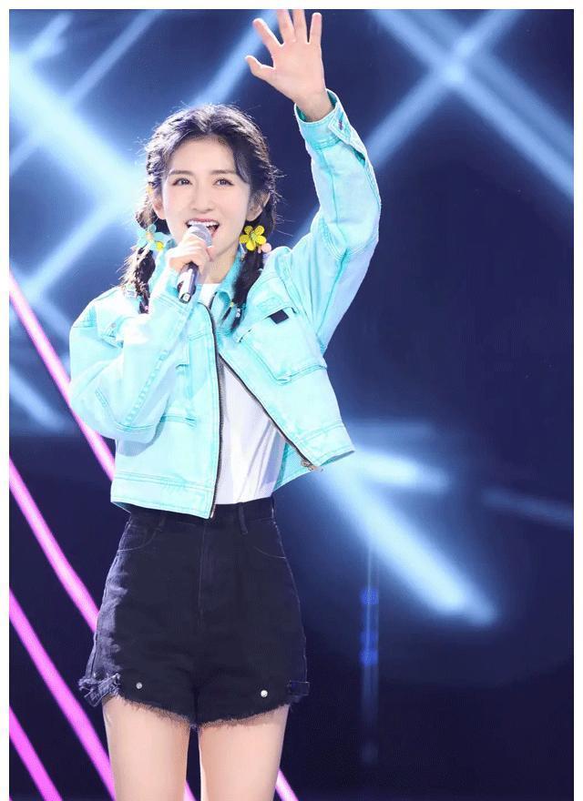 从“芒果台柱“到跌落神坛，这9位红极一时的主持人，经历了什么？