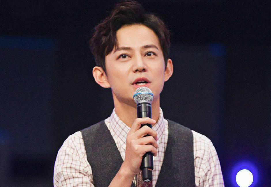 从“芒果台柱“到跌落神坛，这9位红极一时的主持人，经历了什么？