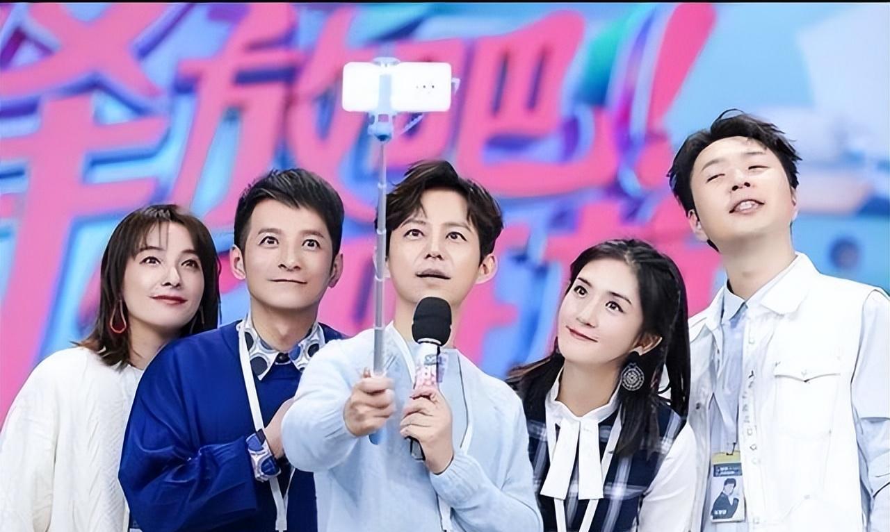 从“芒果台柱“到跌落神坛，这9位红极一时的主持人，经历了什么？