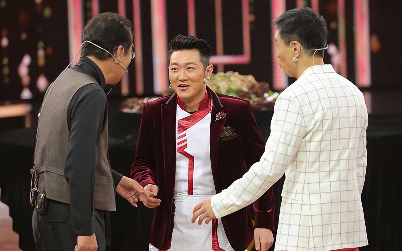 从“芒果台柱“到跌落神坛，这9位红极一时的主持人，经历了什么？
