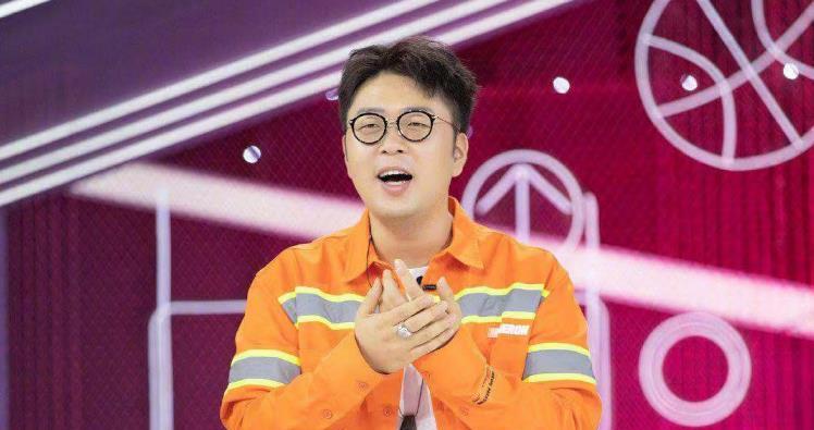 从“芒果台柱“到跌落神坛，这9位红极一时的主持人，经历了什么？