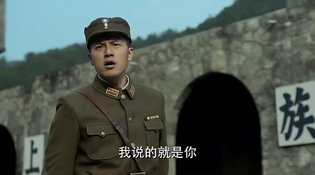 《伪装者》谁伪装最厉害：他有三重身份，是隐藏最深的双面间谍