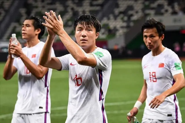 终于补强，又多1位国脚，海港2025首位强援，29岁飞翼离开中超第5