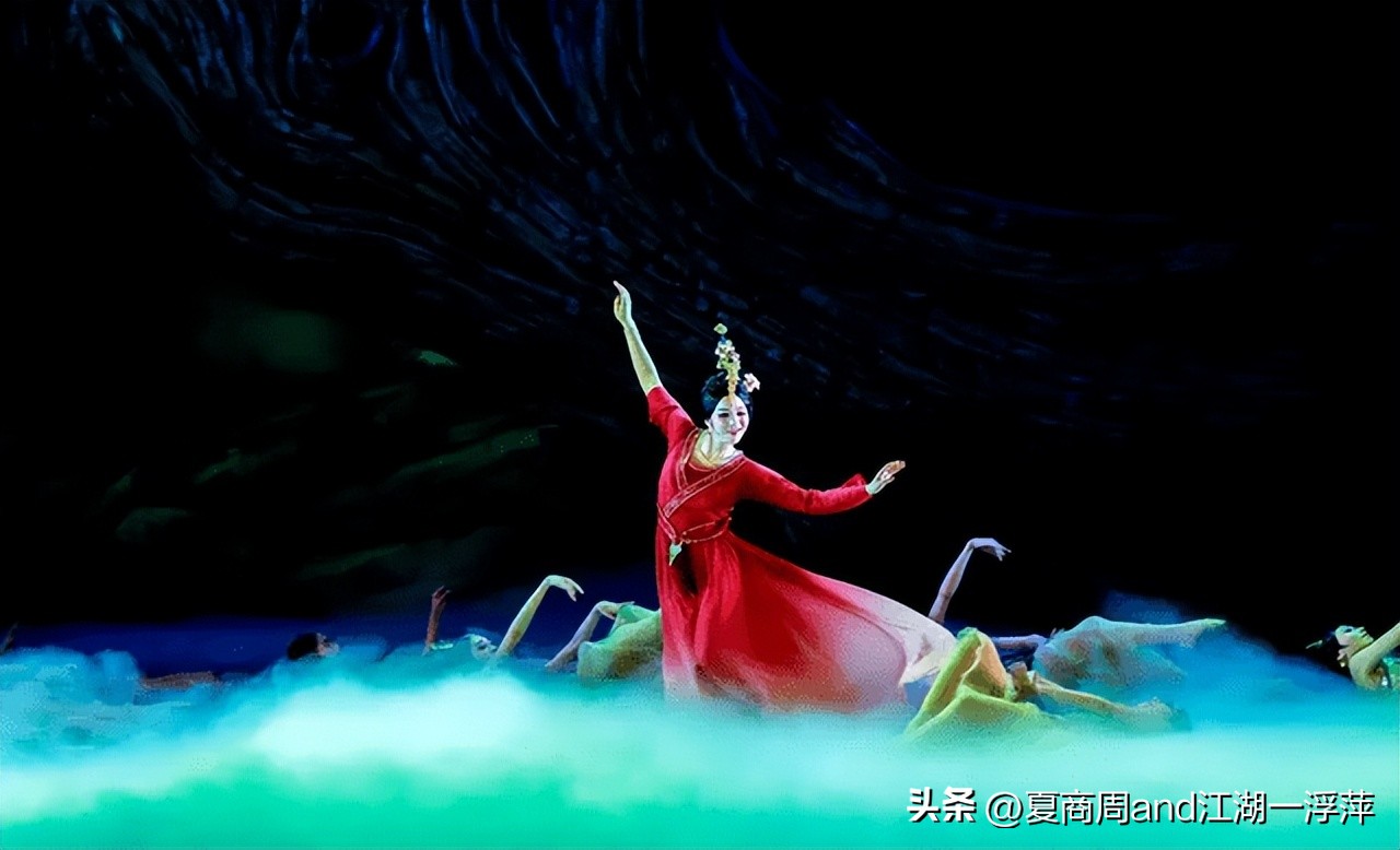 央视春晚就靠美女撑着，美女如云颜值担当，但是节目索然无味！