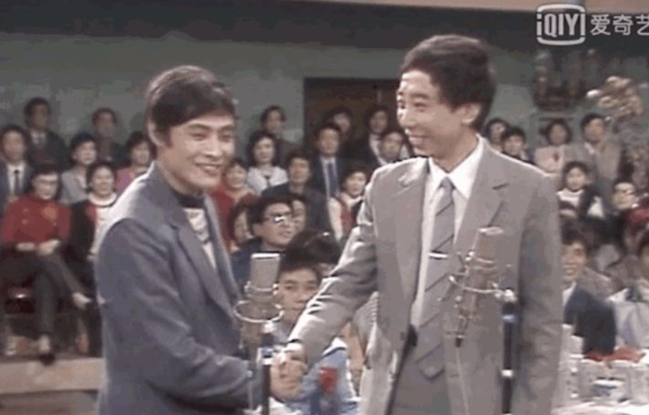 星说：33年，冯巩央视的春晚人生