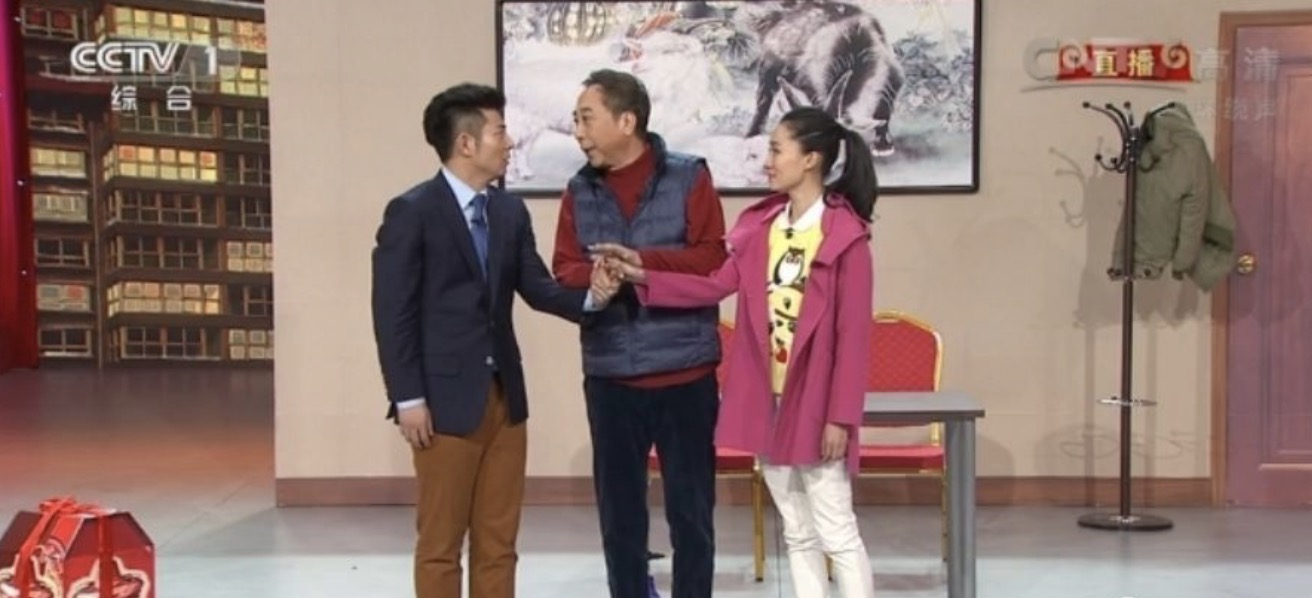 星说：33年，冯巩央视的春晚人生