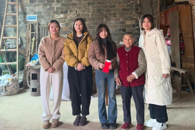 江西工商职业技术学院开展走访慰问困难学生家庭活动