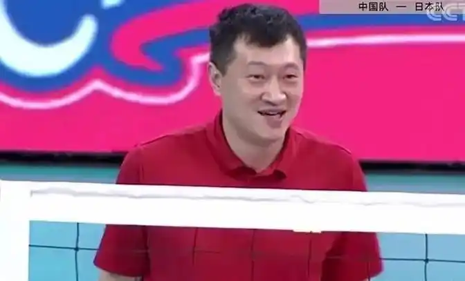 广场舞为何引争议？金镯子大爷与扭腰大妈背后的真相