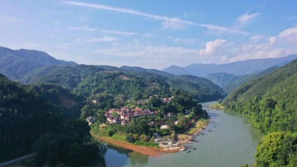 普洱江城：“千万工程”造靓宜居宜业幸福小渔村