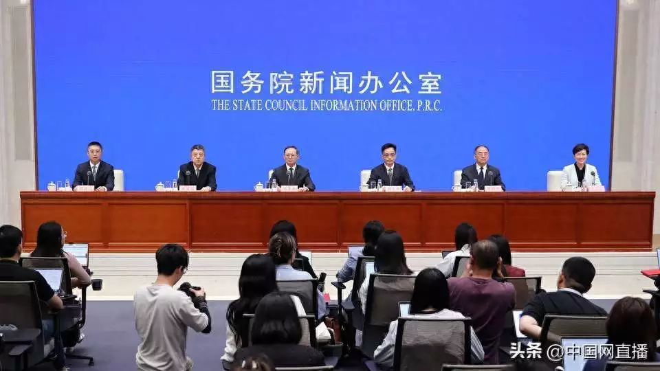 中国科协：今年首次全国科普月将围绕“科技改变生活 创新赢得未来”主题组织开展活动