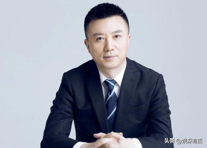 离开东方卫视9年，央视主播潘涛回上海，54岁官宣新身份可喜可贺