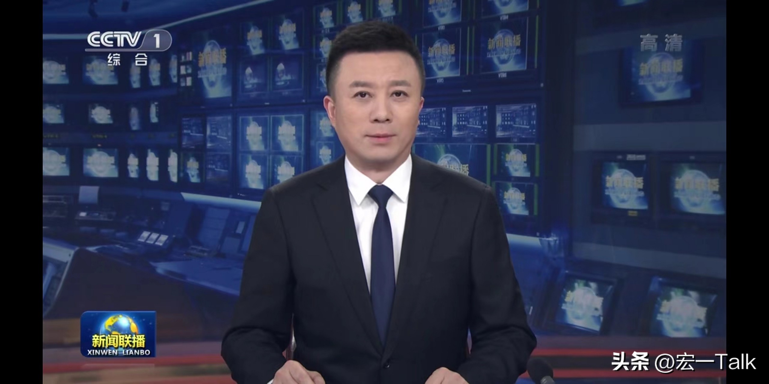 离开东方卫视9年，央视主播潘涛回上海，54岁官宣新身份可喜可贺