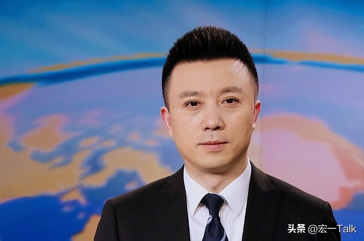 离开东方卫视9年，央视主播潘涛回上海，54岁官宣新身份可喜可贺