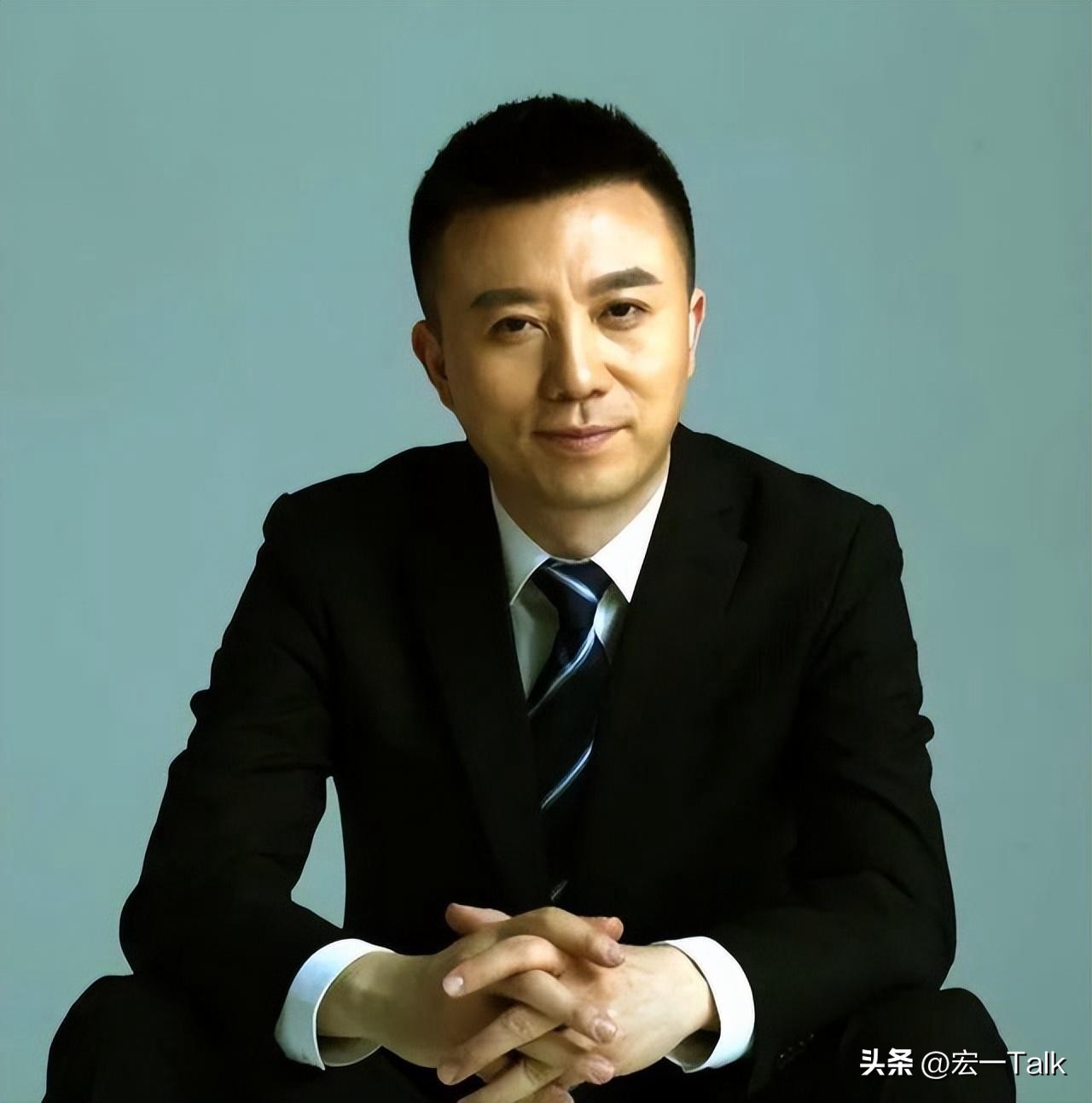 离开东方卫视9年，央视主播潘涛回上海，54岁官宣新身份可喜可贺