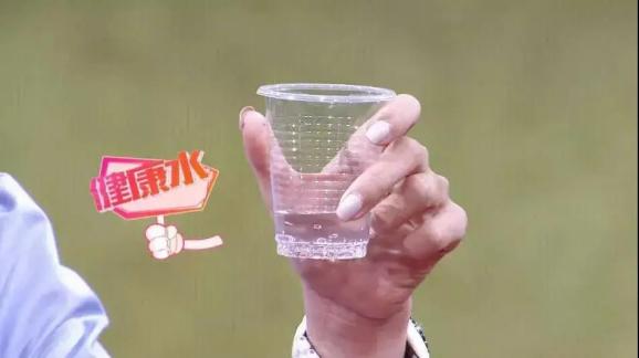 长期喝白开水和长期喝茶，谁的身体更健康？答案出乎意料……