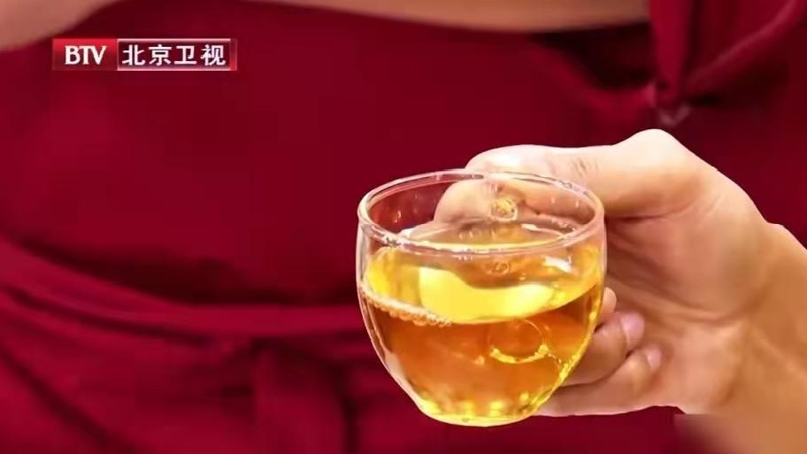 长期喝白开水和长期喝茶，谁的身体更健康？答案出乎意料……