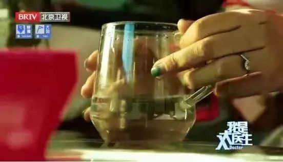 长期喝白开水和长期喝茶，谁的身体更健康？答案出乎意料……