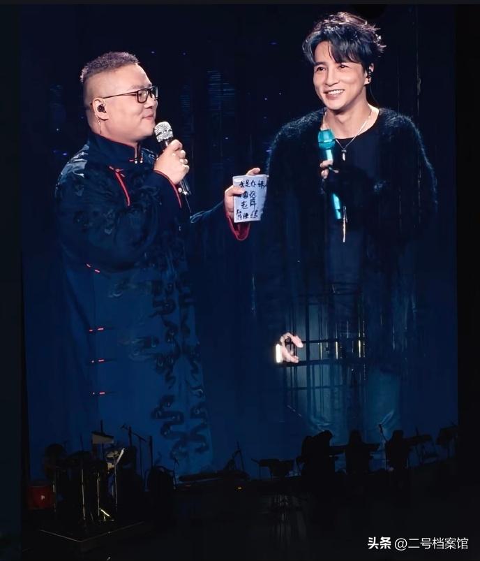 担心的事还是发生了, 岳云鹏演唱会发言大胆, 暴露郭德纲的真实处境