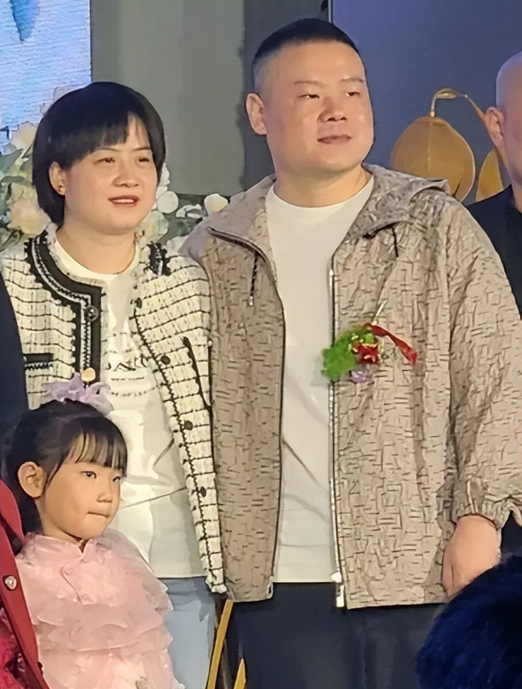 郭德纲没想到，演唱会争议才2个月，岳云鹏竟因几句话挽回了口碑