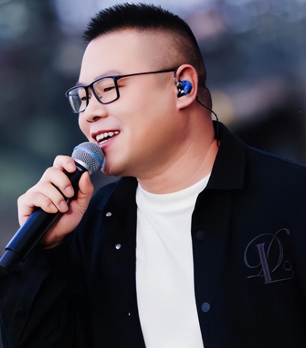 郭德纲没想到，演唱会争议才2个月，岳云鹏竟因几句话挽回了口碑