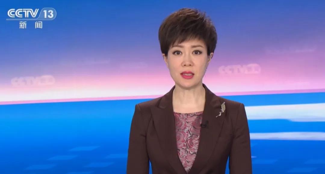 央视的主持人，表面如明星般光鲜亮丽，背后也都有大家看不到的辛苦