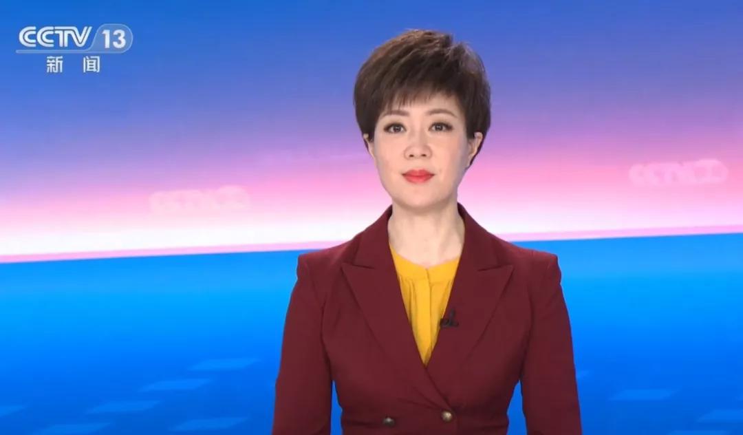 央视的主持人，表面如明星般光鲜亮丽，背后也都有大家看不到的辛苦