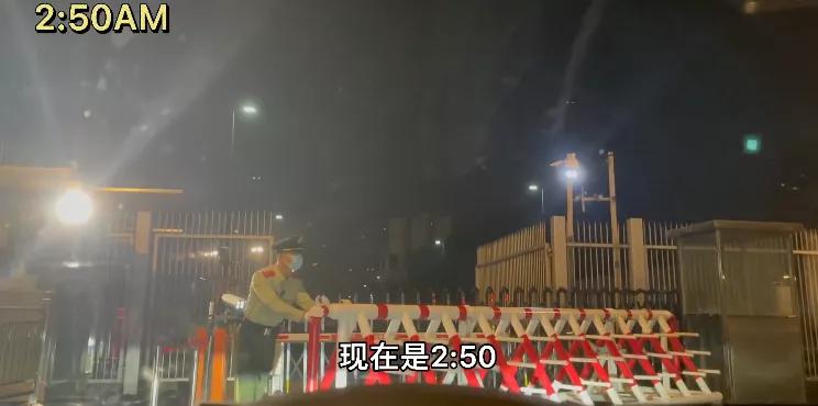 央视的主持人，表面如明星般光鲜亮丽，背后也都有大家看不到的辛苦