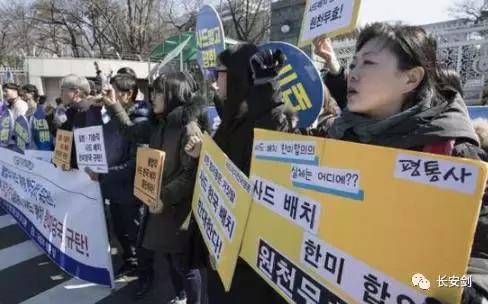 三分钟法治新闻全知道：醉汉被困井下 民警一句“请喝酒”哄上来