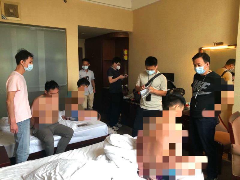 小车堵路单车碰瓷最高索5千，3嫌犯“套路”作案8宗深圳落网
