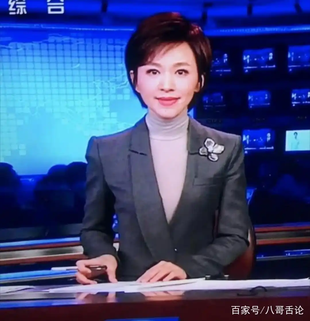 央视主持人欧阳夏丹在桂林主持仪式时模样大变