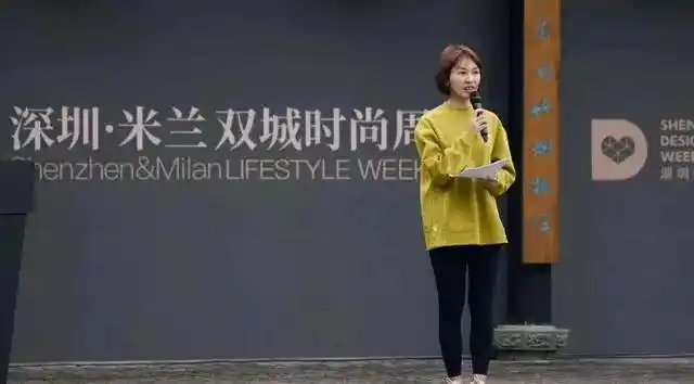 央视前主持跨界走秀，自信满满却遭网友吐槽：又土又丑！
