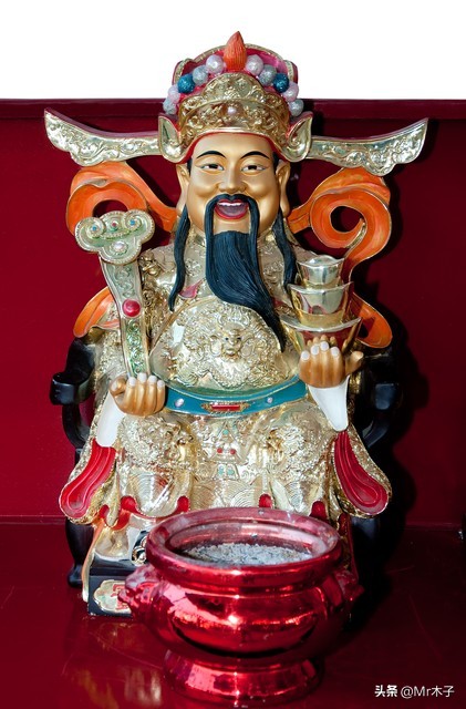 土地公庇佑,家宅平安事业顺