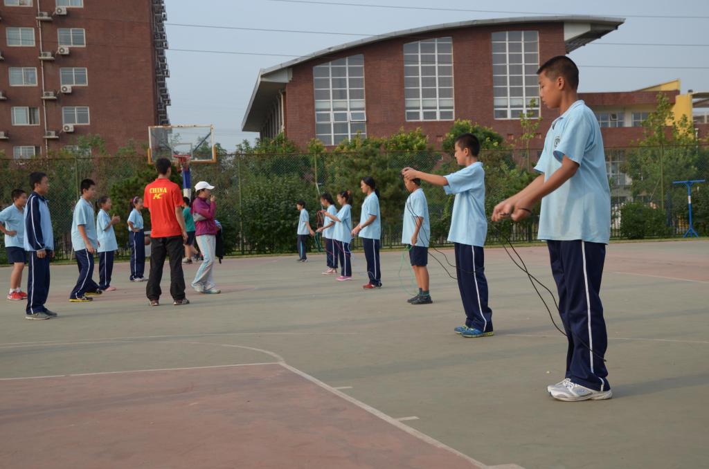 【中学生体育节系列报道】初一、初二举行跳绳比赛