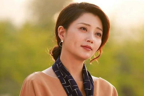 殷桃年轻时迷死一大片男人，为什么却不结婚生子？