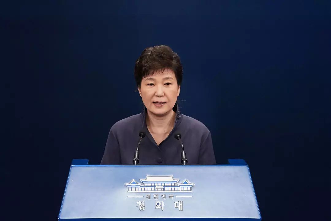 判了！朴槿惠一审获刑24年罚金180亿韩元！“落马”一年间，她到底经历了什么？