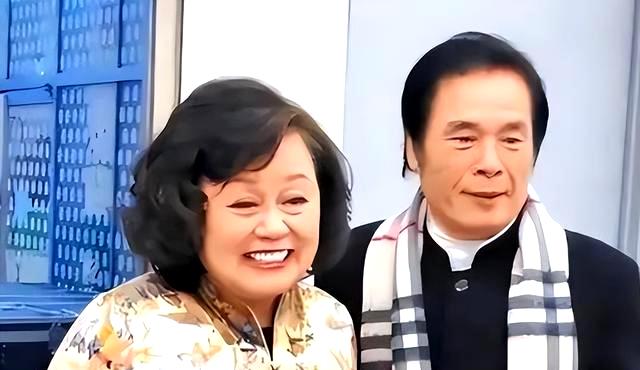 娶了“6个老婆”，每人每月7万零花钱，71岁又娶第七房小娇妻