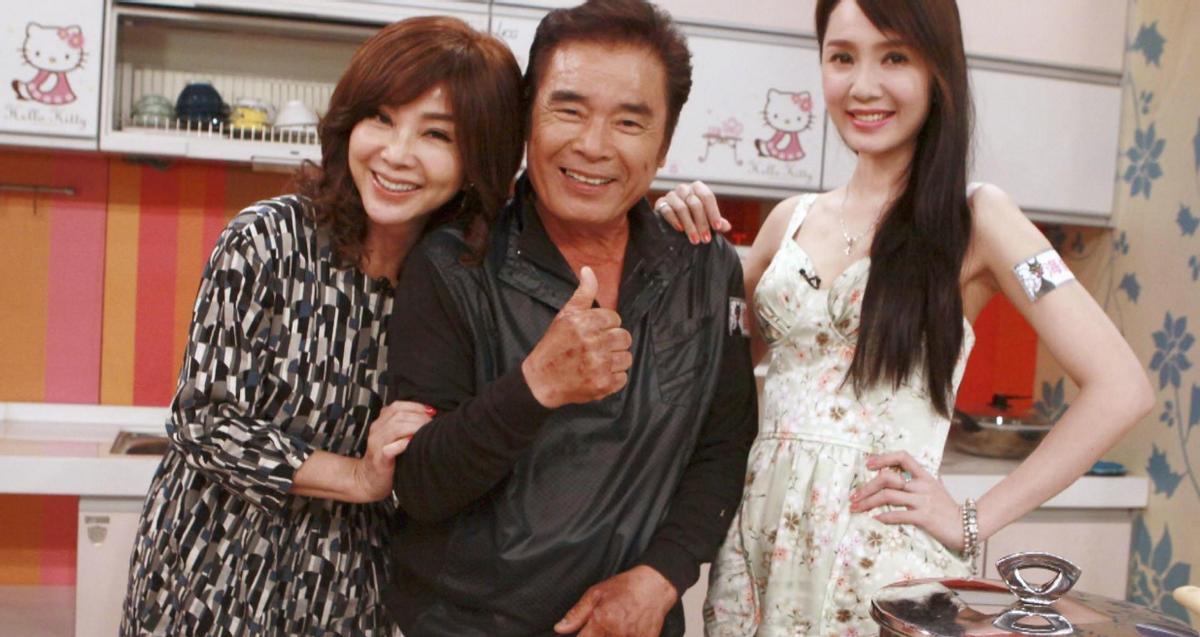“6个老婆”同住一屋，每人每月7万零花钱，71岁又娶第七房小娇妻
