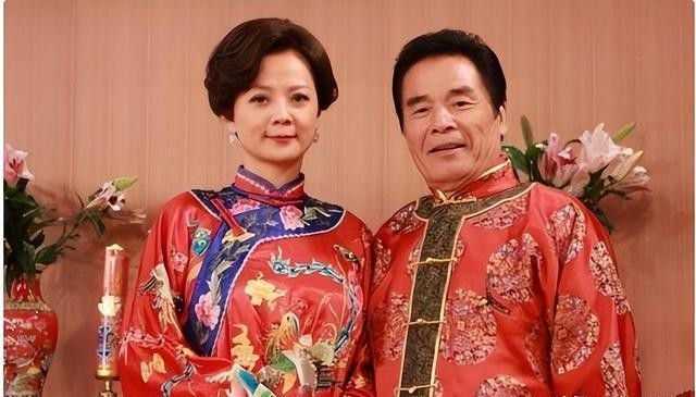 “6个老婆”同住一屋，每人每月7万零花钱，71岁又娶第七房小娇妻
