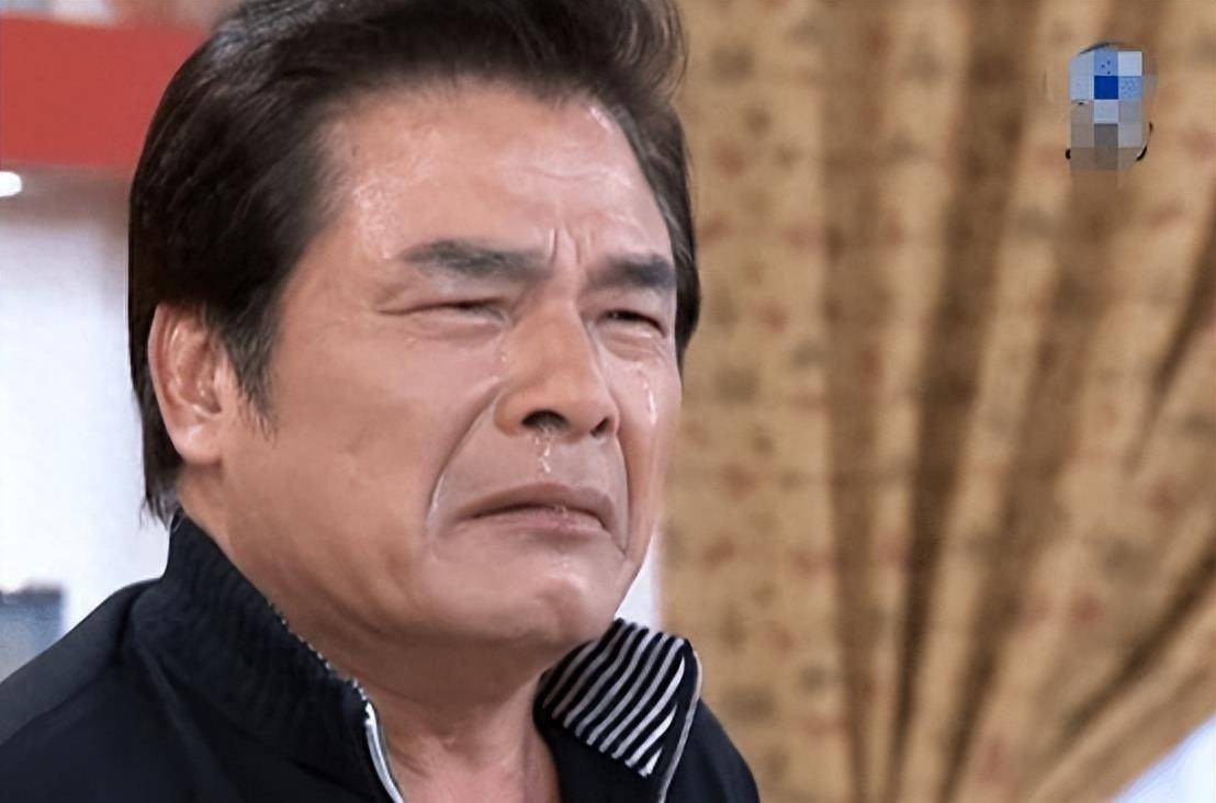 “6个老婆”同住一屋，每人每月7万零花钱，71岁又娶第七房小娇妻