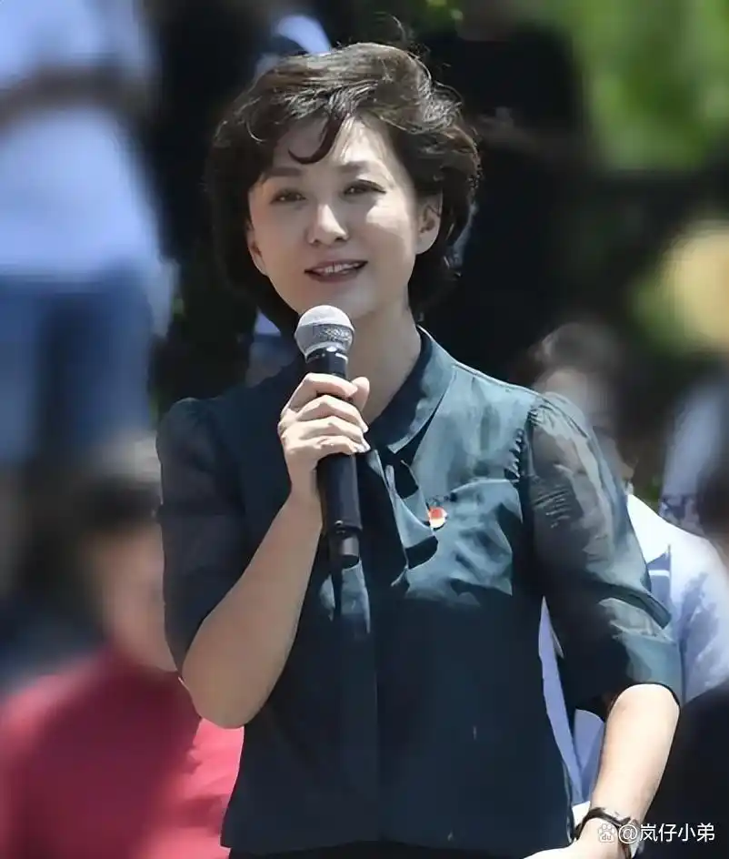 央视主持人海霞再履新职！淡出《新闻联播》的她，起码有五个身份