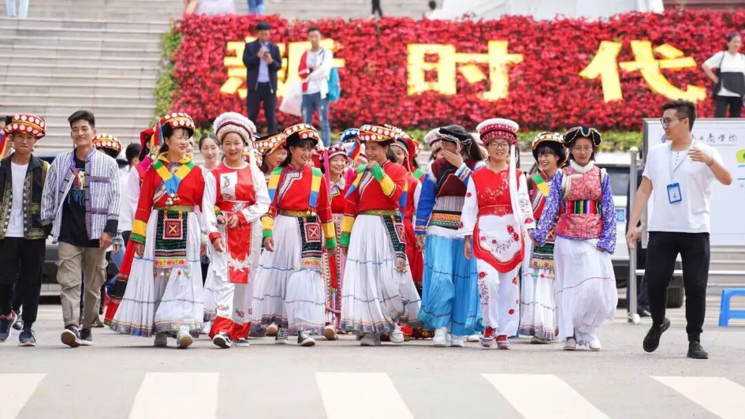 “在我这,一个都不能少!”全国政协委员李孝轩26年扎根云南怒江州深山办教育