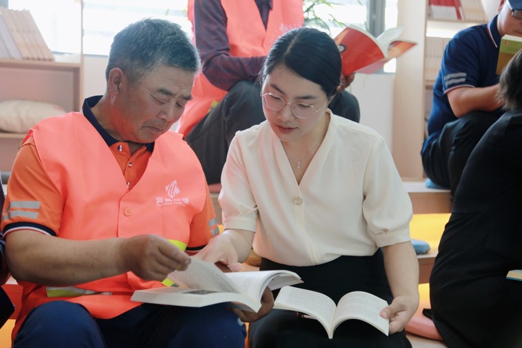 江苏响水：“清凉+温暖”双份关怀 工会温情洒满全城